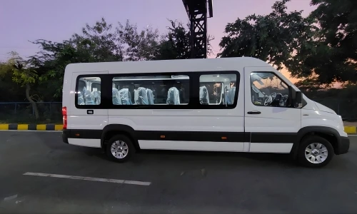 Force Urbania Tempo Traveller